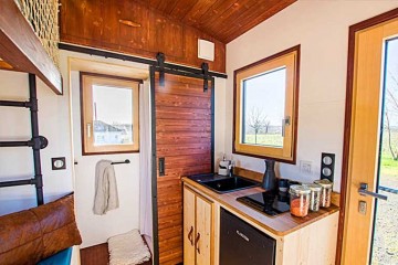 2445646701101551514399026606256158097308932n