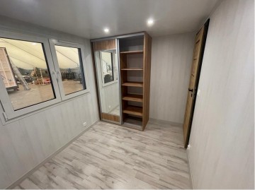 Meubels tinyhouse kledingkast