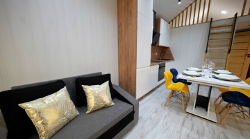 Stacaravan houten huis met tussenvloer