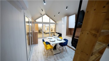 Stacaravan houten huis met tussenvloer1